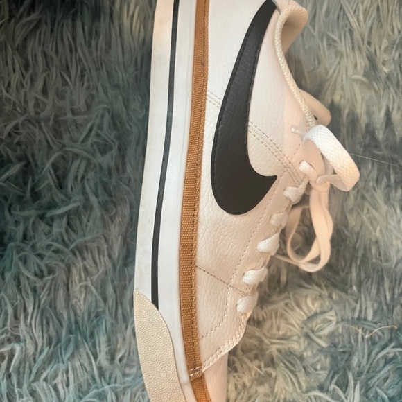 White Nike size 7 - Picture 8 of 9